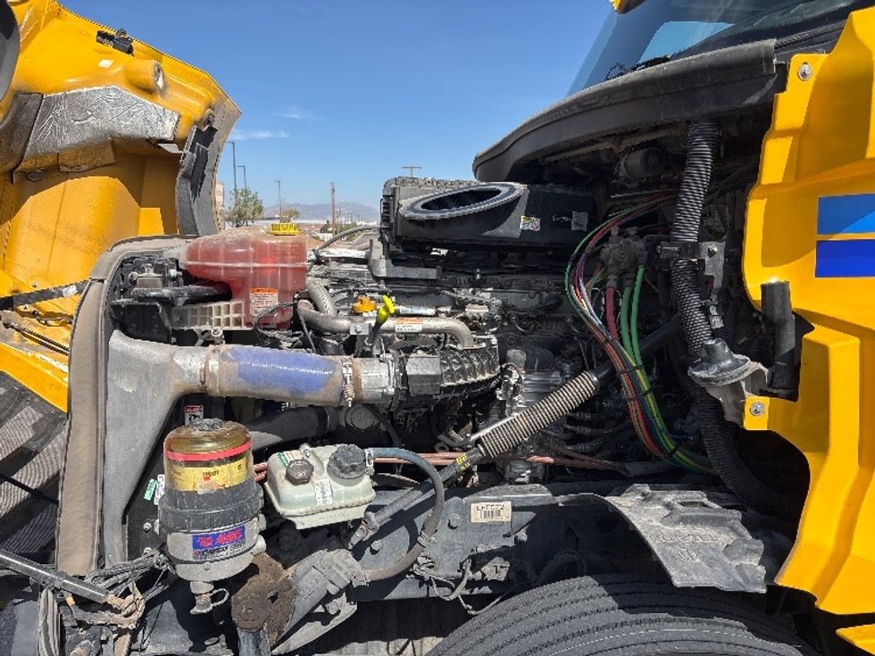 Day Cab Tractor-Heavy Duty Tractors-Freightliner-2020-T12664ST-El Paso-TX-361,550\n\t\tmiles-$ 54,750 - Image 16