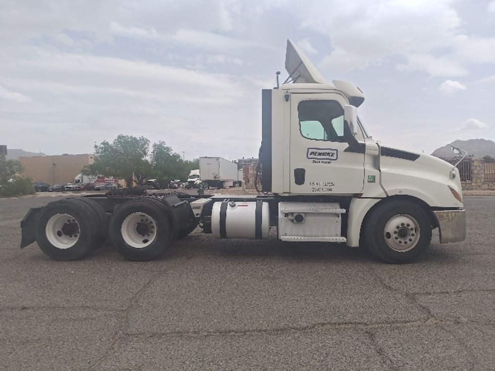 Day Cab Tractor-Heavy Duty Tractors-Freightliner-2020-T12664ST-El Paso-TX-532,666\n\t\tmiles-$ 39,250 - Image 8