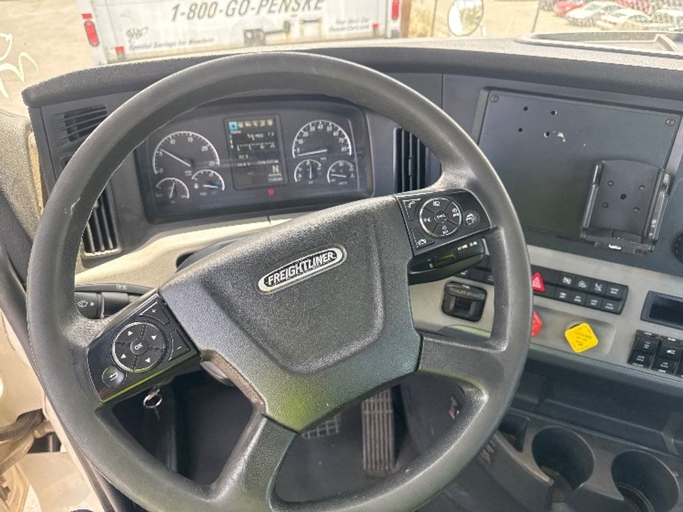 Day Cab Tractor-Heavy Duty Tractors-Freightliner-2020-T12664ST-El Paso-TX-598,397\n\t\tmiles-$ 35,000 - Image 11