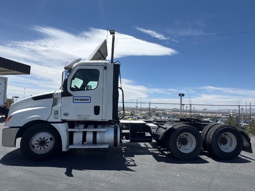 Day Cab Tractor-Heavy Duty Tractors-Freightliner-2020-T12664ST-El Paso-TX-598,397\n\t\tmiles-$ 35,000 - Image 4