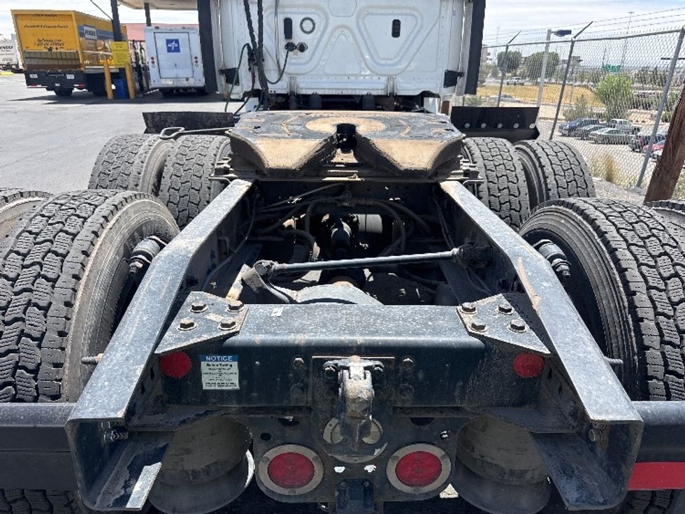 Day Cab Tractor-Heavy Duty Tractors-Freightliner-2020-T12664ST-El Paso-TX-598,397\n\t\tmiles-$ 35,000 - Image 6