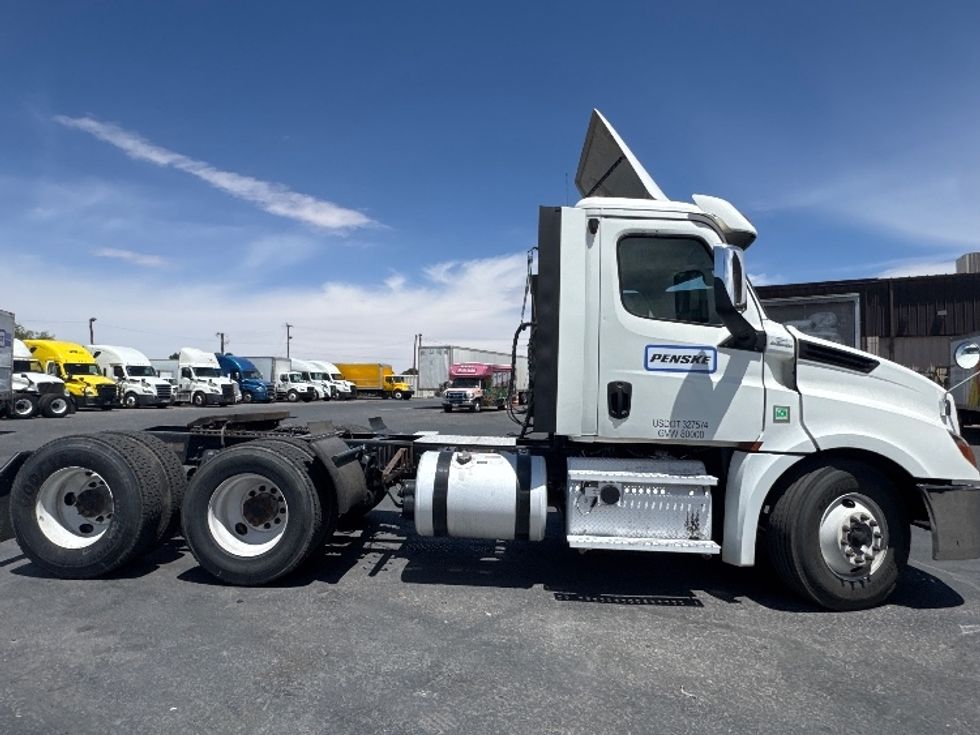 Day Cab Tractor-Heavy Duty Tractors-Freightliner-2020-T12664ST-El Paso-TX-598,397\n\t\tmiles-$ 35,000 - Image 8