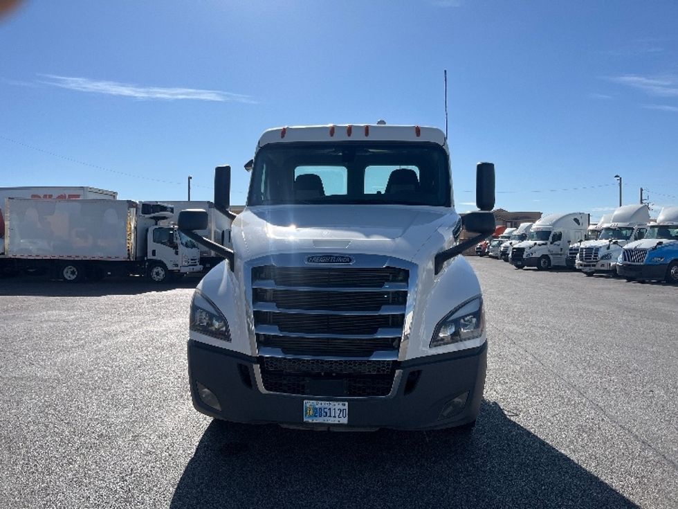 Day Cab Tractor-Heavy Duty Tractors-Freightliner-2020-T12664ST-El Paso-TX-99,671\n\t\tmiles-$ 67,250 - Image 2