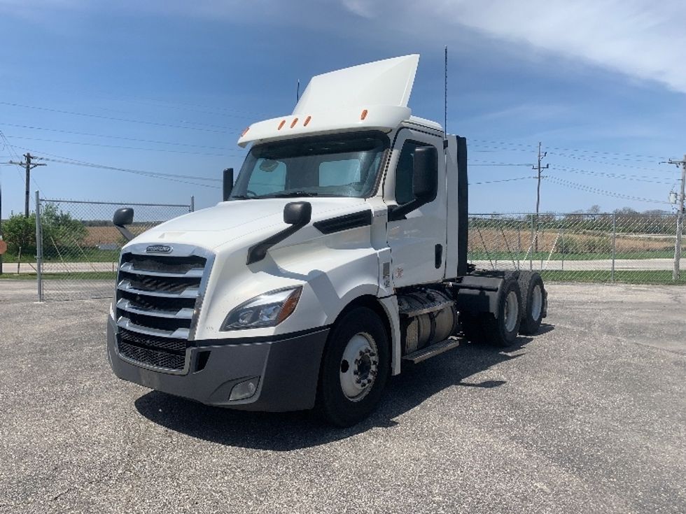 Day Cab Tractor-Heavy Duty Tractors-Freightliner-2020-T12664ST-Elkhart-IN-442,445\n\t\tmiles-$ 44,500 - Image 3