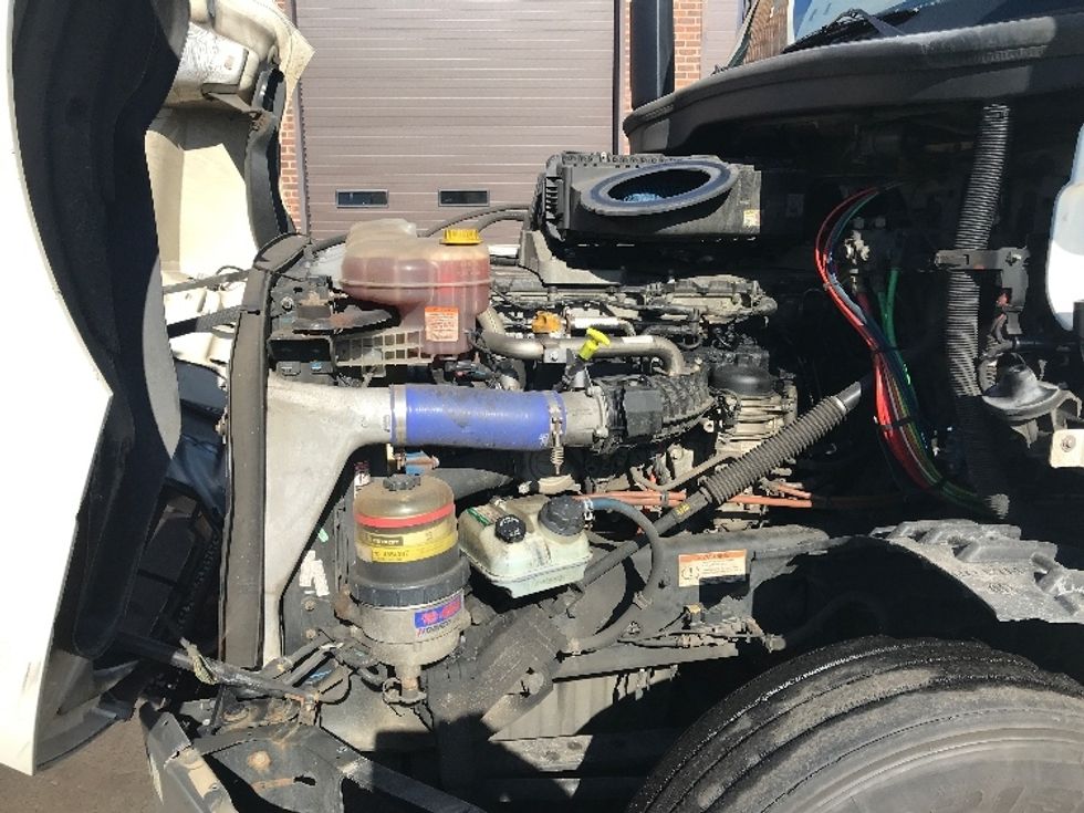 Day Cab Tractor-Heavy Duty Tractors-Freightliner-2020-T12664ST-Elmsford-NY-328,068\n\t\tmiles-$ 67,750 - Image 15