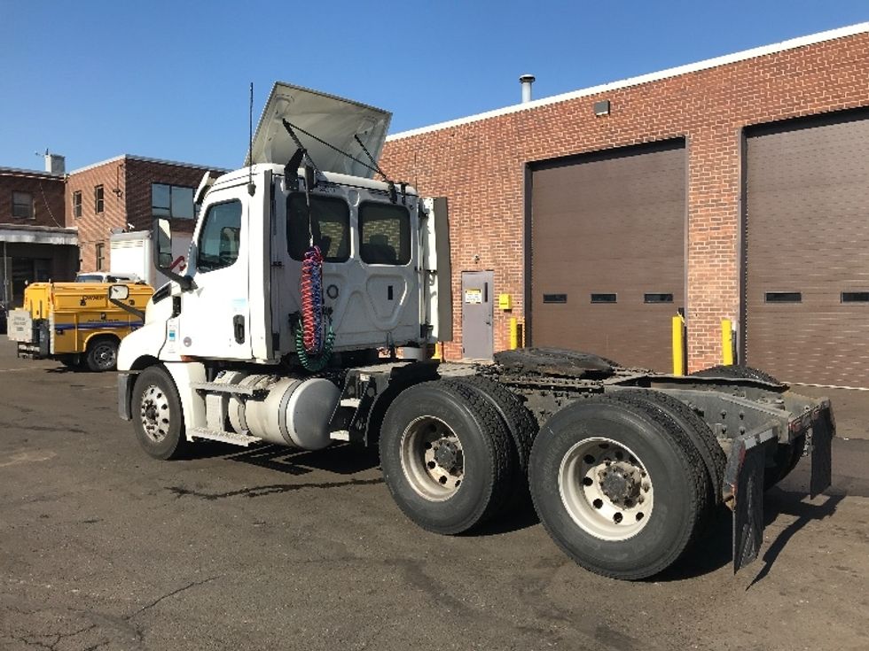 Day Cab Tractor-Heavy Duty Tractors-Freightliner-2020-T12664ST-Elmsford-NY-328,068\n\t\tmiles-$ 67,750 - Image 4
