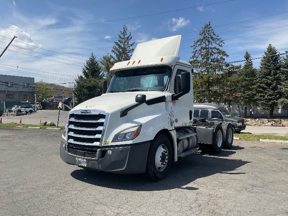 Day Cab Tractor-Heavy Duty Tractors-Freightliner-2020-T12664ST-Elmsford-NY-461,899\n\t\tmiles-$ 46,500 - Image 3