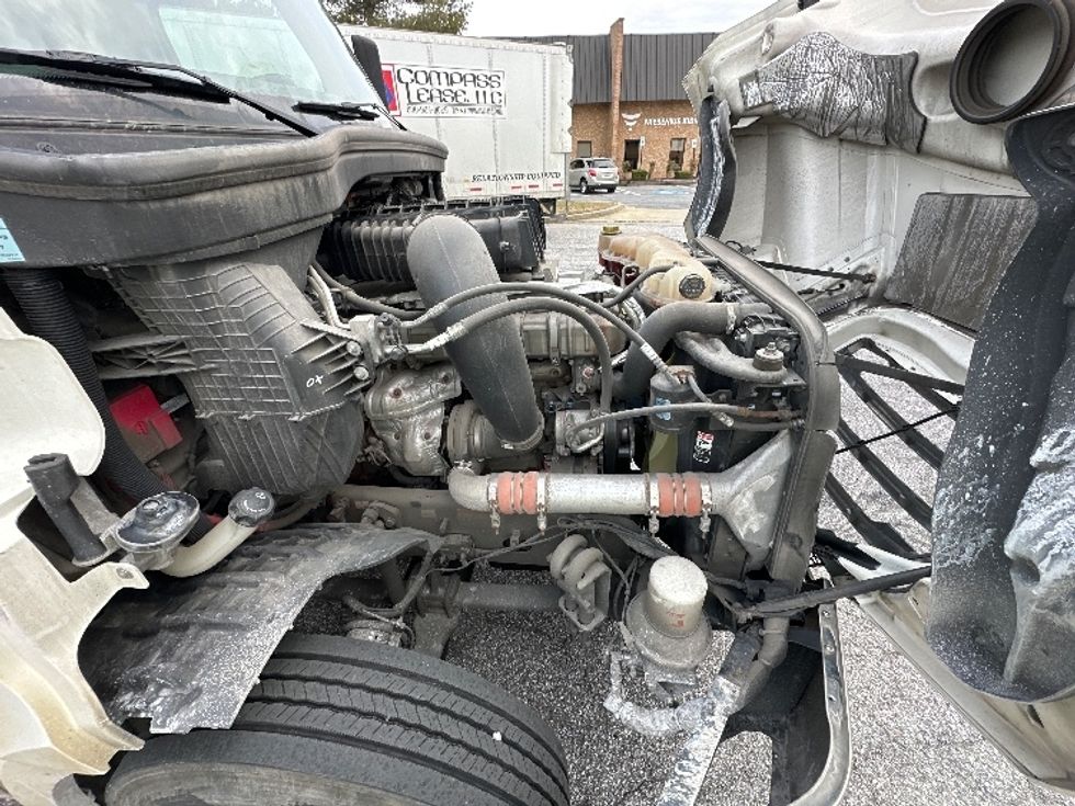 Day Cab Tractor-Heavy Duty Tractors-Freightliner-2020-T12664ST-Essex-MD-213,277\n\t\tmiles-$ 64,250 - Image 15