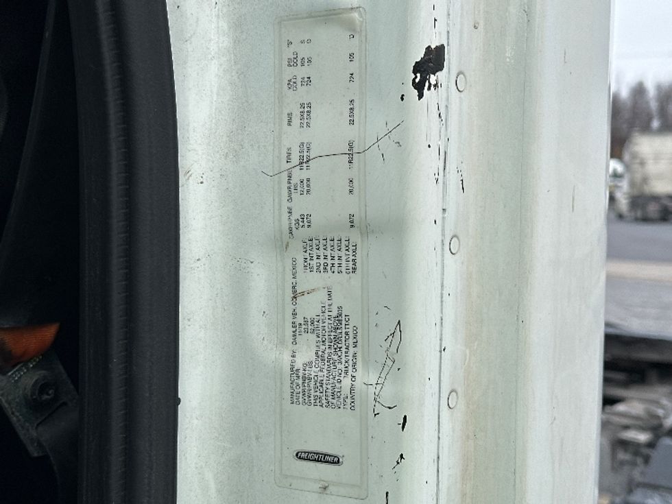 Day Cab Tractor-Heavy Duty Tractors-Freightliner-2020-T12664ST-Essex-MD-213,277\n\t\tmiles-$ 64,250 - Image 17