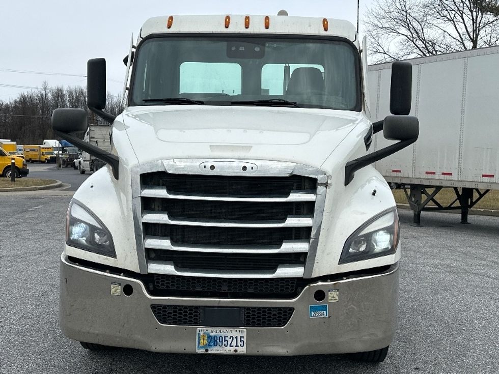 Day Cab Tractor-Heavy Duty Tractors-Freightliner-2020-T12664ST-Essex-MD-213,277\n\t\tmiles-$ 64,250 - Image 2