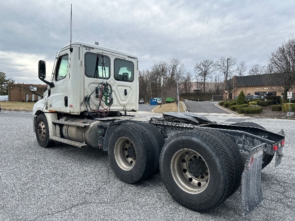 Day Cab Tractor-Heavy Duty Tractors-Freightliner-2020-T12664ST-Essex-MD-213,277\n\t\tmiles-$ 64,250 - Image 5