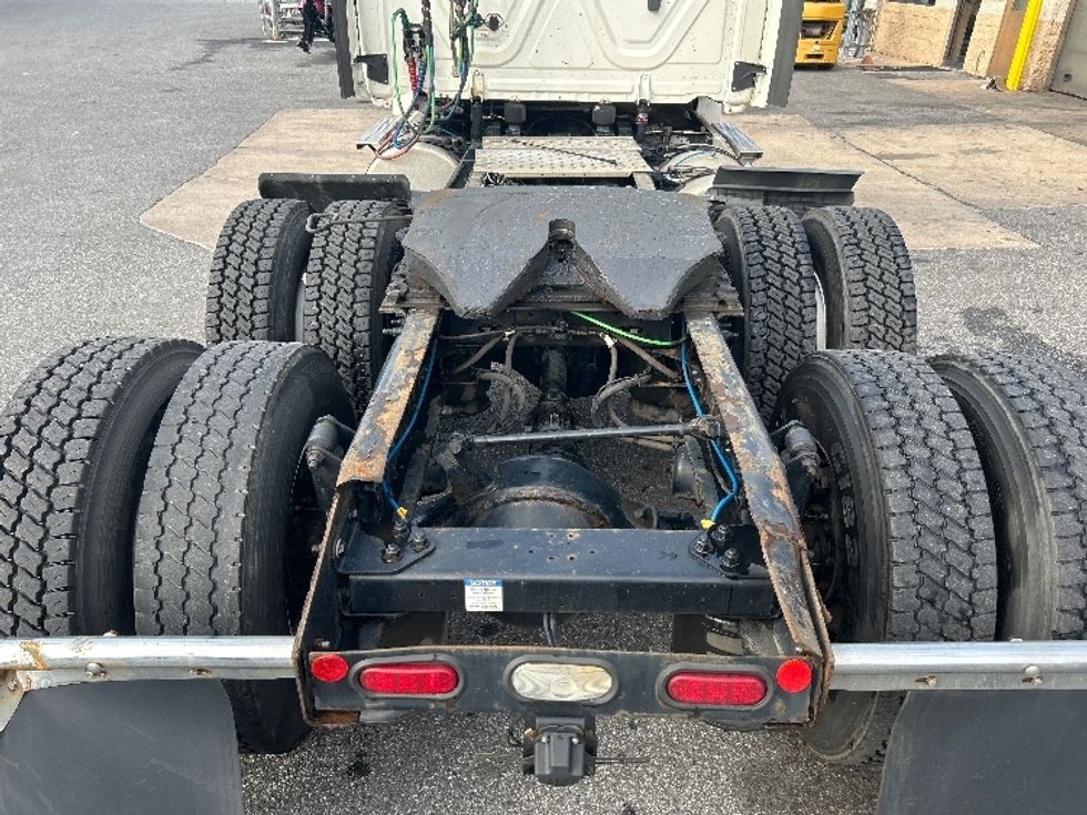 Day Cab Tractor-Heavy Duty Tractors-Freightliner-2020-T12664ST-Essex-MD-233,684\n\t\tmiles-$ 55,000 - Image 6