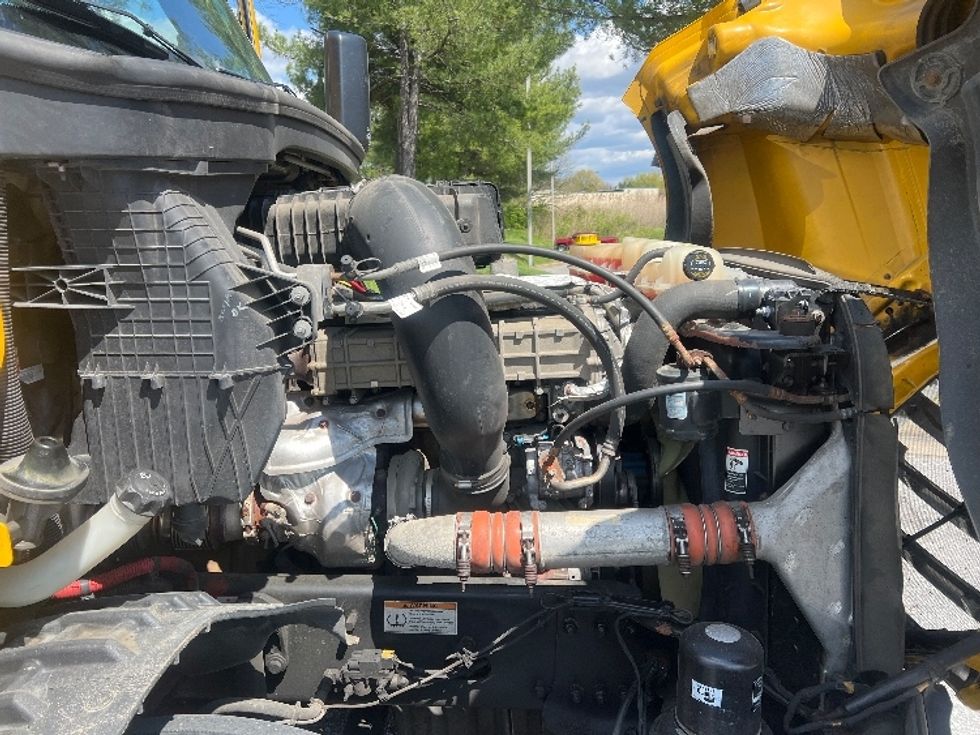 Day Cab Tractor-Heavy Duty Tractors-Freightliner-2020-T12664ST-Essex-MD-445,613\n\t\tmiles-$ 43,000 - Image 15