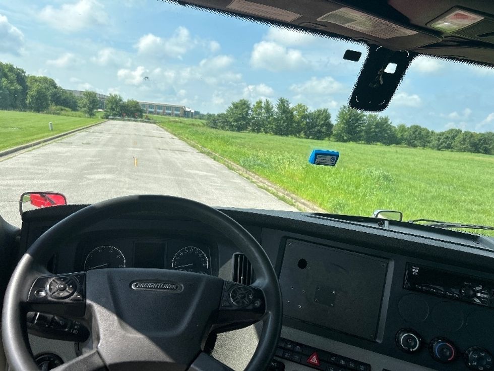 Day Cab Tractor-Heavy Duty Tractors-Freightliner-2020-T12664ST-Evansville-IN-352,562\n\t\tmiles-$ 50,500 - Image 11
