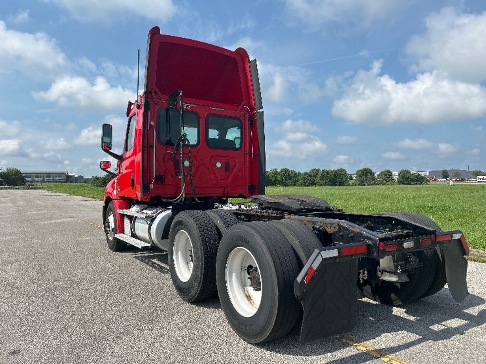 Day Cab Tractor-Heavy Duty Tractors-Freightliner-2020-T12664ST-Evansville-IN-352,562\n\t\tmiles-$ 50,500 - Image 5