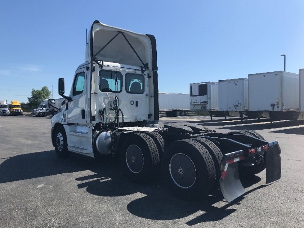 Day Cab Tractor-Heavy Duty Tractors-Freightliner-2020-T12664ST-Evansville-IN-459,782\n\t\tmiles-$ 59,500 - Image 5