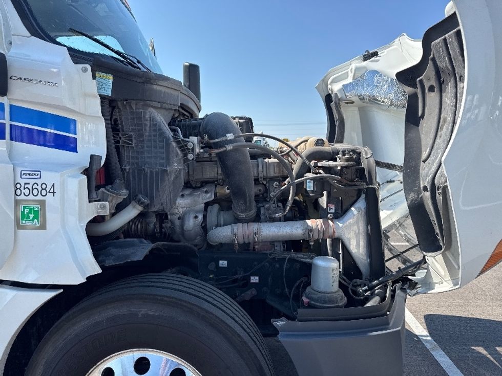 Day Cab Tractor-Heavy Duty Tractors-Freightliner-2020-T12664ST-Evansville-IN-482,523\n\t\tmiles-$ 46,000 - Image 15