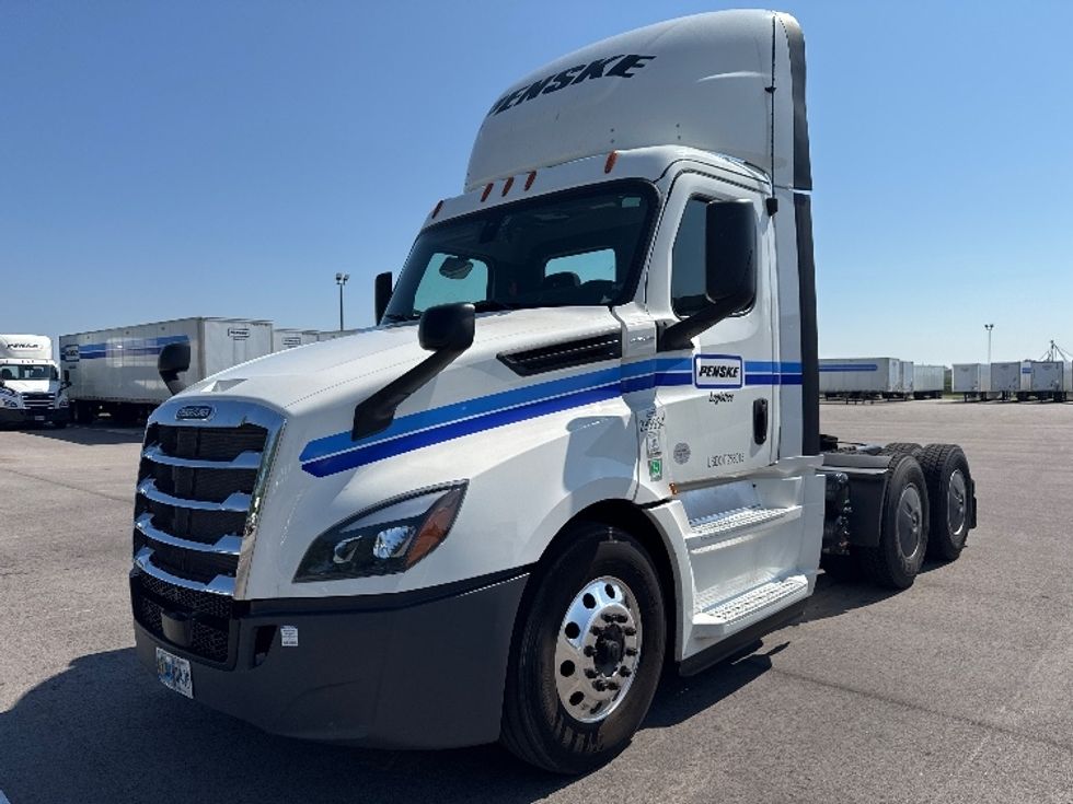 Day Cab Tractor-Heavy Duty Tractors-Freightliner-2020-T12664ST-Evansville-IN-482,523\n\t\tmiles-$ 46,000 - Image 3