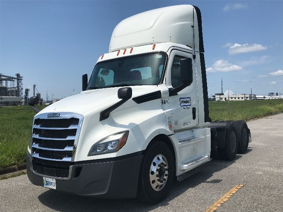 Day Cab Tractor-Heavy Duty Tractors-Freightliner-2020-T12664ST-Evansville-IN-489,190\n\t\tmiles-$ 55,750 - Image 3
