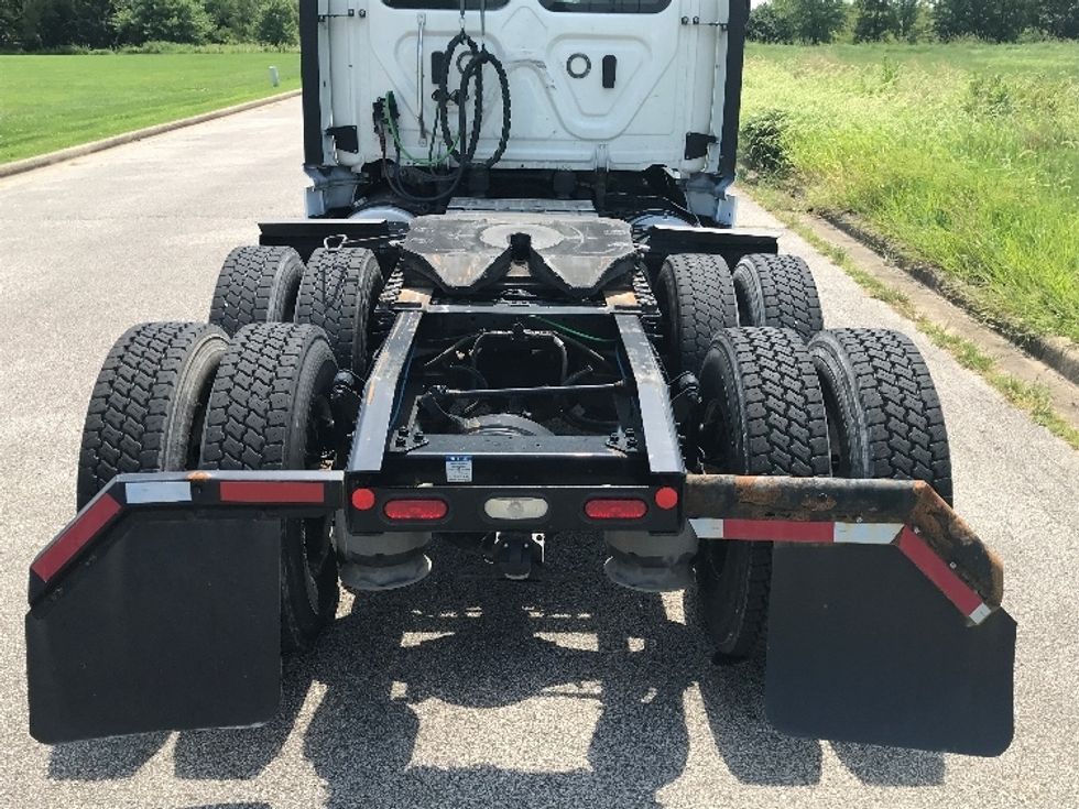 Day Cab Tractor-Heavy Duty Tractors-Freightliner-2020-T12664ST-Evansville-IN-489,190\n\t\tmiles-$ 55,750 - Image 6