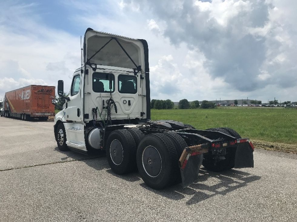 Day Cab Tractor-Heavy Duty Tractors-Freightliner-2020-T12664ST-Evansville-IN-621,629\n\t\tmiles-$ 36,000 - Image 5