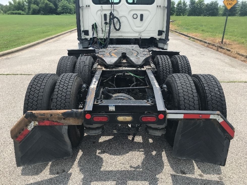 Day Cab Tractor-Heavy Duty Tractors-Freightliner-2020-T12664ST-Evansville-IN-621,629\n\t\tmiles-$ 36,000 - Image 6