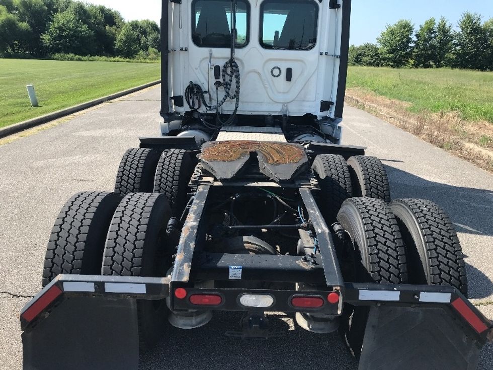 Day Cab Tractor-Heavy Duty Tractors-Freightliner-2020-T12664ST-Evansville-IN-631,286\n\t\tmiles-$ 35,000 - Image 6