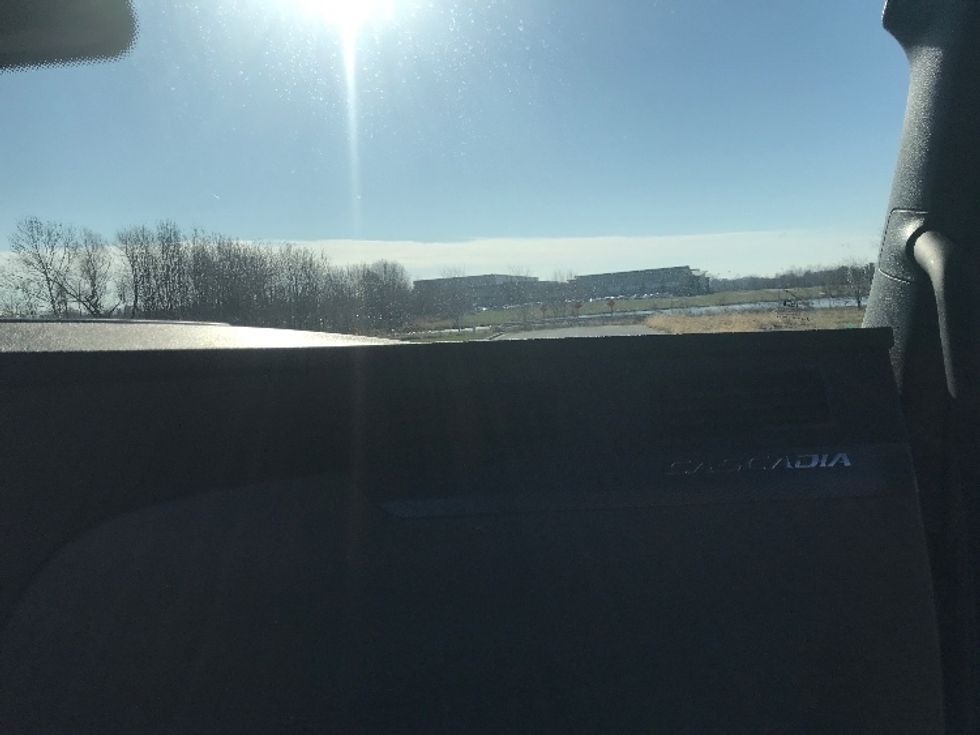 Day Cab Tractor-Heavy Duty Tractors-Freightliner-2020-T12664ST-Evansville-IN-669,421\n\t\tmiles-$ 30,750 - Image 13