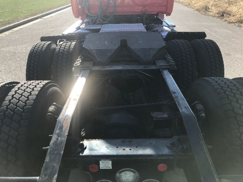 Day Cab Tractor-Heavy Duty Tractors-Freightliner-2020-T12664ST-Evansville-IN-669,421\n\t\tmiles-$ 30,750 - Image 6