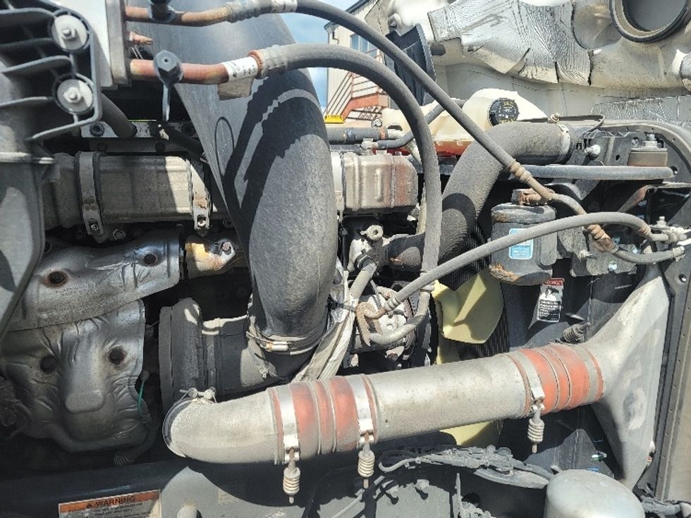 Day Cab Tractor-Heavy Duty Tractors-Freightliner-2020-T12664ST-Faribault-MN-650,486\n\t\tmiles-$ 33,250 - Image 15