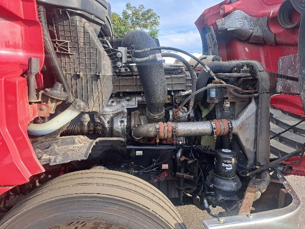 Day Cab Tractor-Heavy Duty Tractors-Freightliner-2020-T12664ST-Fitchburg-MA-210,501\n\t\tmiles-$ 54,500 - Image 15