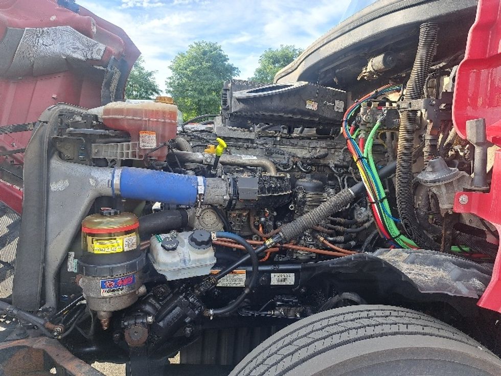 Day Cab Tractor-Heavy Duty Tractors-Freightliner-2020-T12664ST-Fitchburg-MA-210,501\n\t\tmiles-$ 54,500 - Image 16