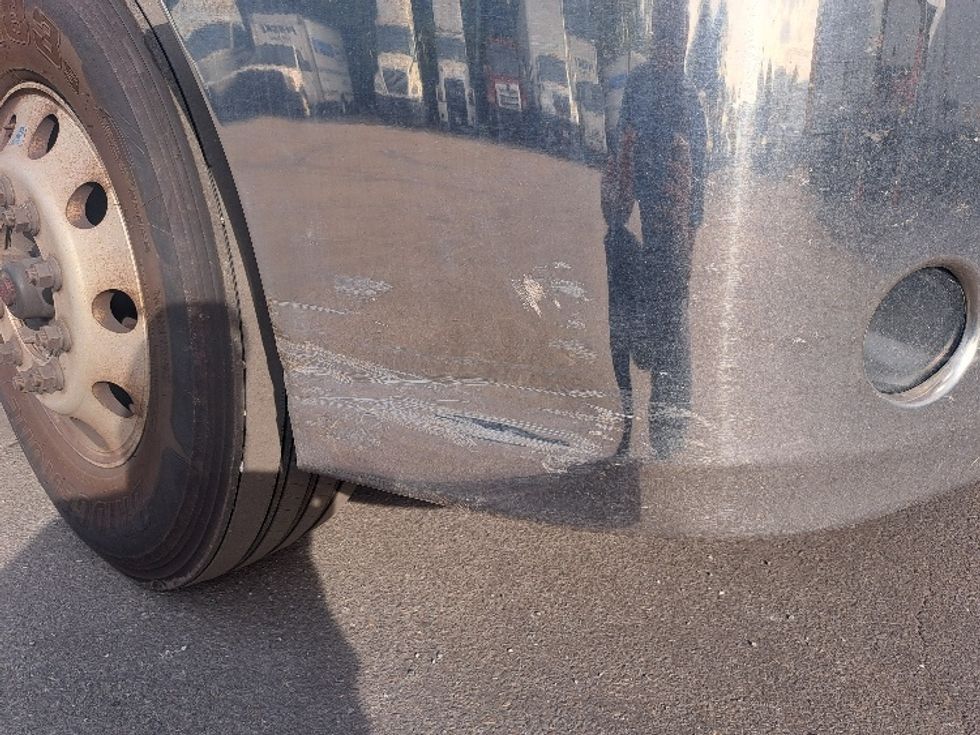 Day Cab Tractor-Heavy Duty Tractors-Freightliner-2020-T12664ST-Fitchburg-MA-210,501\n\t\tmiles-$ 54,500 - Image 18