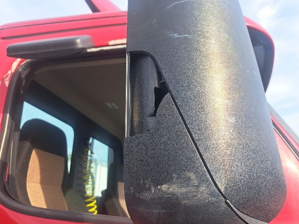 Day Cab Tractor-Heavy Duty Tractors-Freightliner-2020-T12664ST-Fitchburg-MA-210,501\n\t\tmiles-$ 54,500 - Image 20