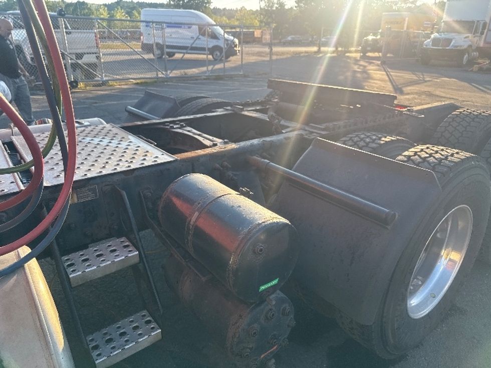 Day Cab Tractor-Heavy Duty Tractors-Freightliner-2020-T12664ST-Fitchburg-MA-317,557\n\t\tmiles-$ 49,000 - Image 17