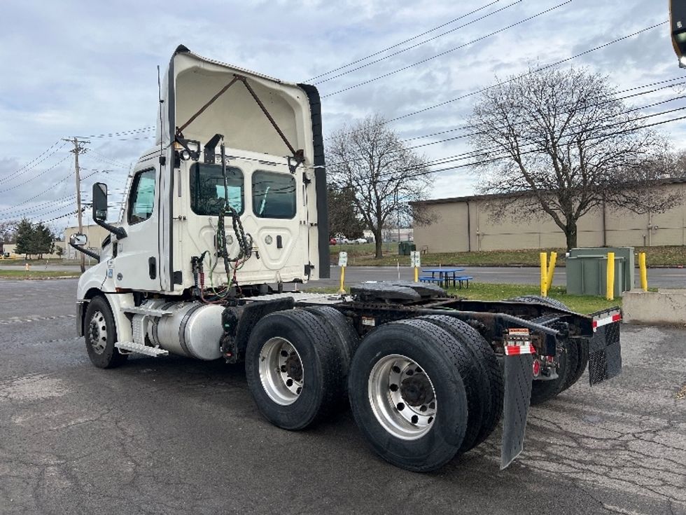 Day Cab Tractor-Heavy Duty Tractors-Freightliner-2020-T12664ST-Flower Mound-TX-674,365\n\t\tmiles-$ 28,500 - Image 5