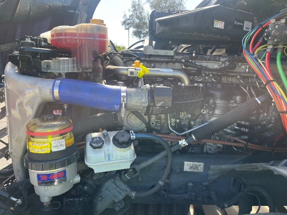 Day Cab Tractor-Heavy Duty Tractors-Freightliner-2020-T12664ST-Fontana-CA-181,376\n\t\tmiles-$ 66,500 - Image 16