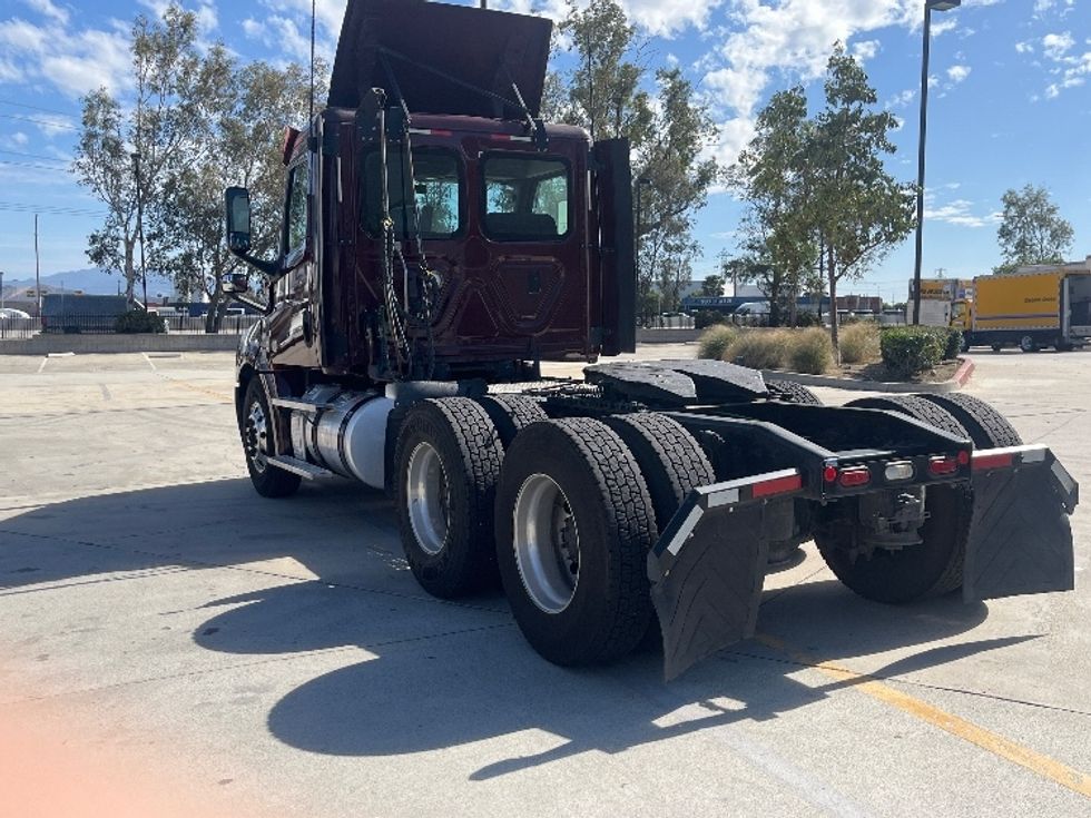 Day Cab Tractor-Heavy Duty Tractors-Freightliner-2020-T12664ST-Fontana-CA-181,376\n\t\tmiles-$ 66,500 - Image 5
