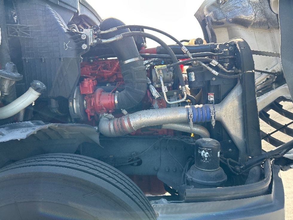 Day Cab Tractor-Heavy Duty Tractors-Freightliner-2020-T12664ST-Fontana-CA-237,259\n\t\tmiles-$ 61,750 - Image 15