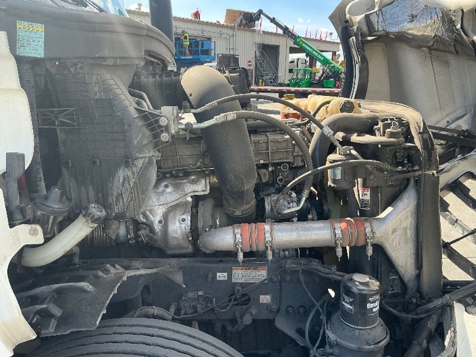 Day Cab Tractor-Heavy Duty Tractors-Freightliner-2020-T12664ST-Fontana-CA-239,605\n\t\tmiles-$ 61,000 - Image 15