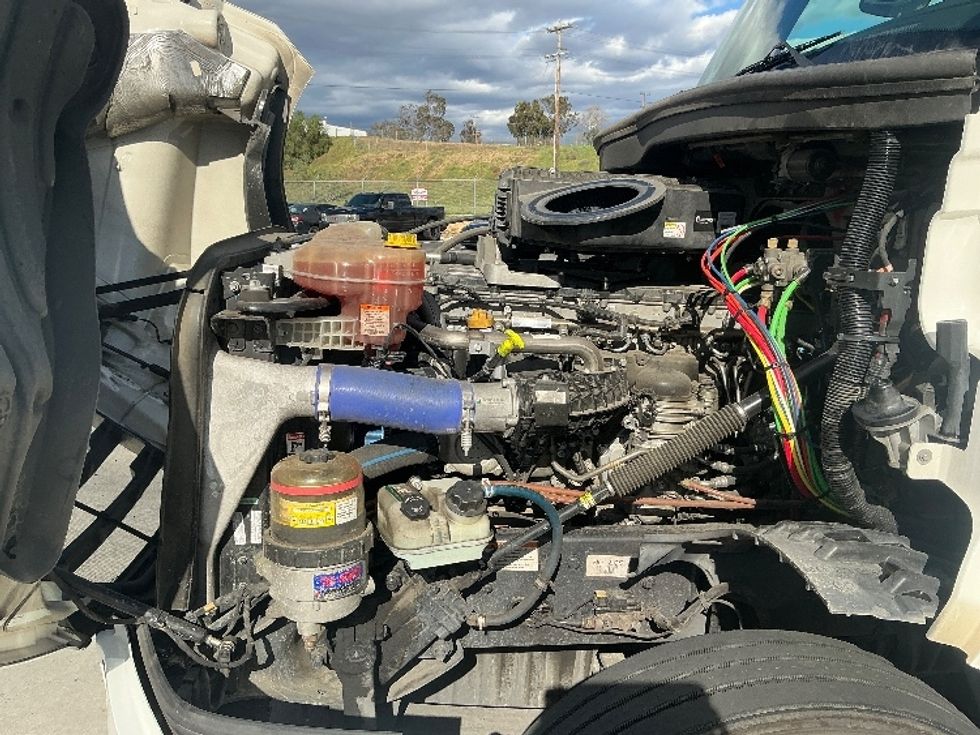 Day Cab Tractor-Heavy Duty Tractors-Freightliner-2020-T12664ST-Fontana-CA-269,665\n\t\tmiles-$ 59,250 - Image 16