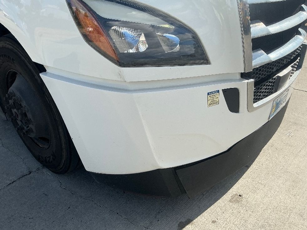 Day Cab Tractor-Heavy Duty Tractors-Freightliner-2020-T12664ST-Fontana-CA-269,665\n\t\tmiles-$ 59,250 - Image 19