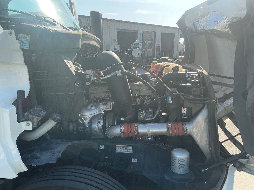 Day Cab Tractor-Heavy Duty Tractors-Freightliner-2020-T12664ST-Fontana-CA-280,061\n\t\tmiles-$ 58,000 - Image 15