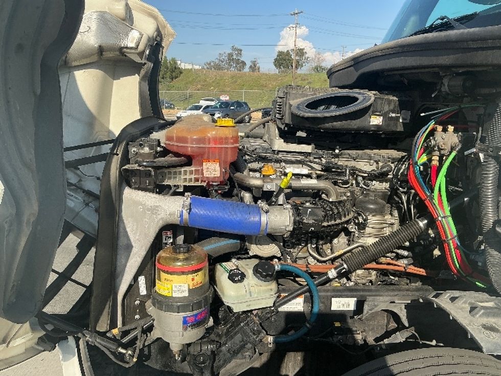 Day Cab Tractor-Heavy Duty Tractors-Freightliner-2020-T12664ST-Fontana-CA-280,061\n\t\tmiles-$ 58,000 - Image 16