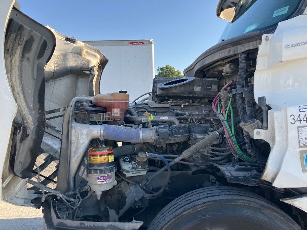 Day Cab Tractor-Heavy Duty Tractors-Freightliner-2020-T12664ST-Fontana-CA-314,463\n\t\tmiles-$ 61,000 - Image 15