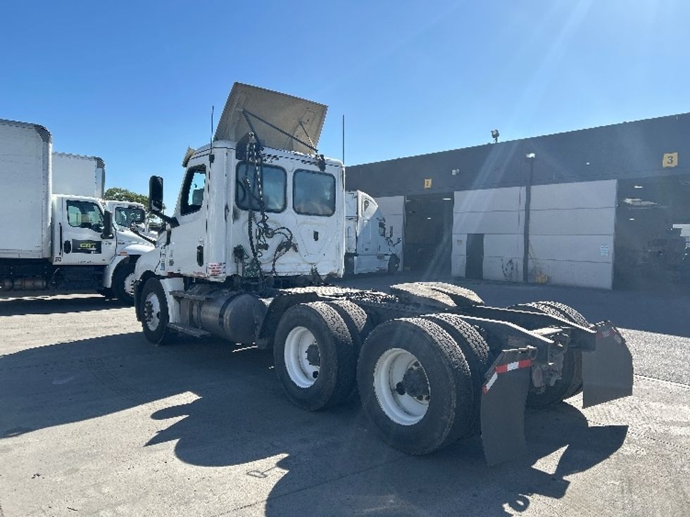 Day Cab Tractor-Heavy Duty Tractors-Freightliner-2020-T12664ST-Fontana-CA-314,463\n\t\tmiles-$ 61,000 - Image 5