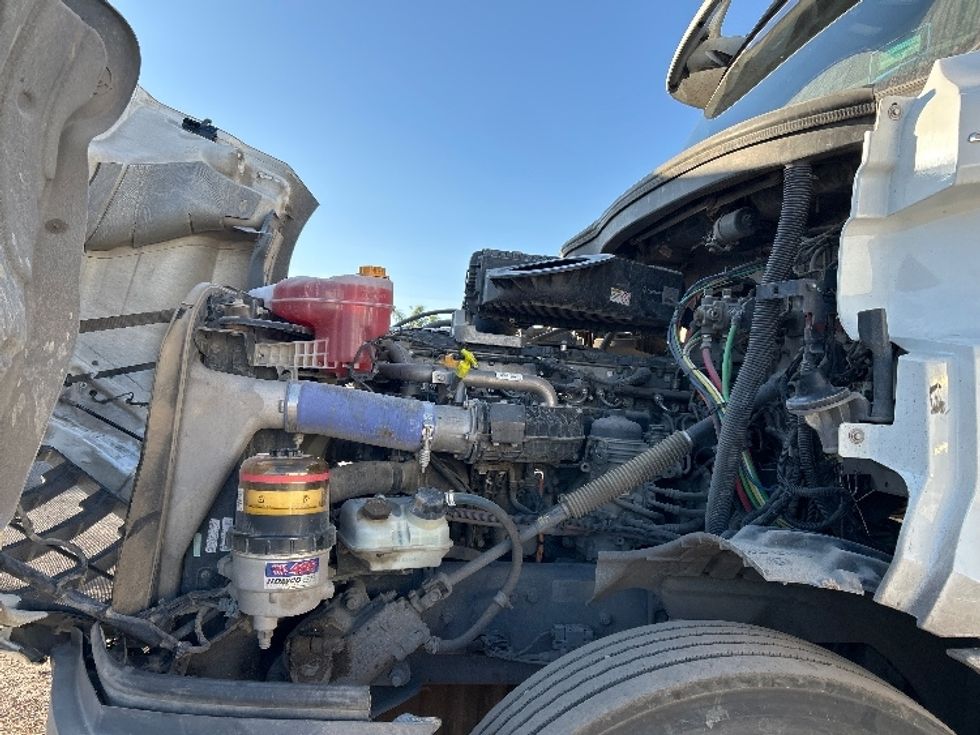 Day Cab Tractor-Heavy Duty Tractors-Freightliner-2020-T12664ST-Fontana-CA-316,720\n\t\tmiles-$ 61,000 - Image 16