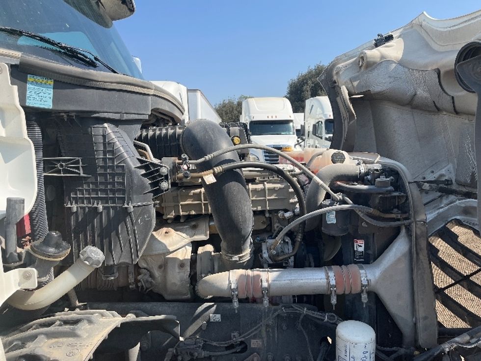 Day Cab Tractor-Heavy Duty Tractors-Freightliner-2020-T12664ST-Fontana-CA-317,587\n\t\tmiles-$ 60,750 - Image 15