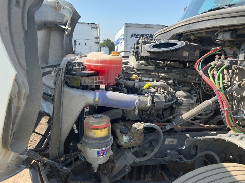 Day Cab Tractor-Heavy Duty Tractors-Freightliner-2020-T12664ST-Fontana-CA-317,587\n\t\tmiles-$ 60,750 - Image 16