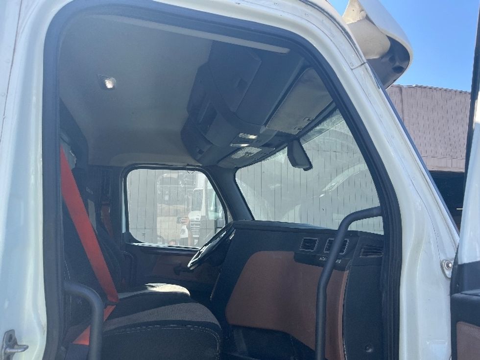 Day Cab Tractor-Heavy Duty Tractors-Freightliner-2020-T12664ST-Fontana-CA-319,961\n\t\tmiles-$ 57,750 - Image 12